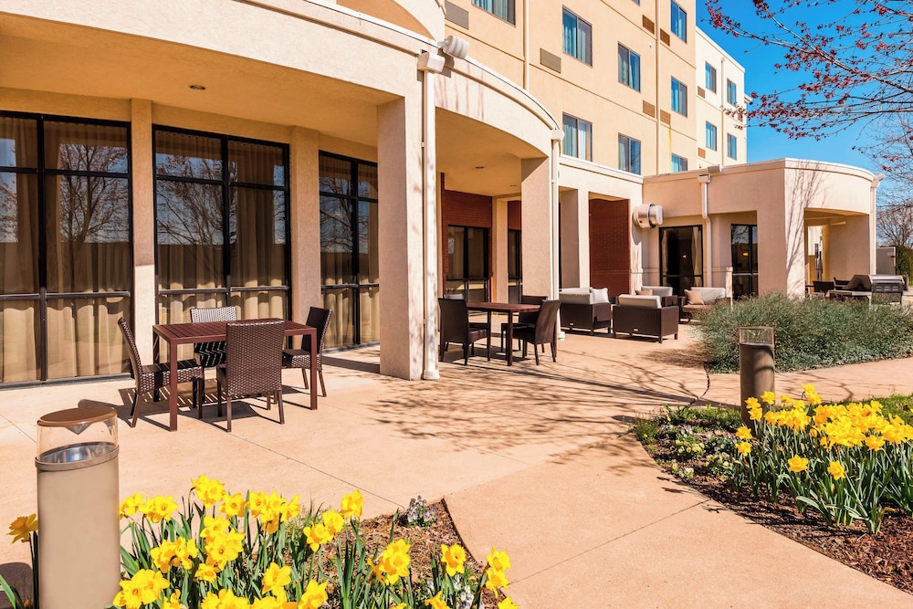 Courtyard by Marriott Philadelphia Montgomeryville - photo 4