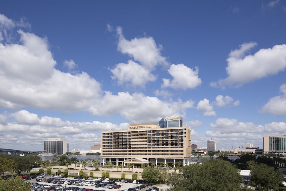 DoubleTree by Hilton Hotel Jacksonville Riverfront - photo 73