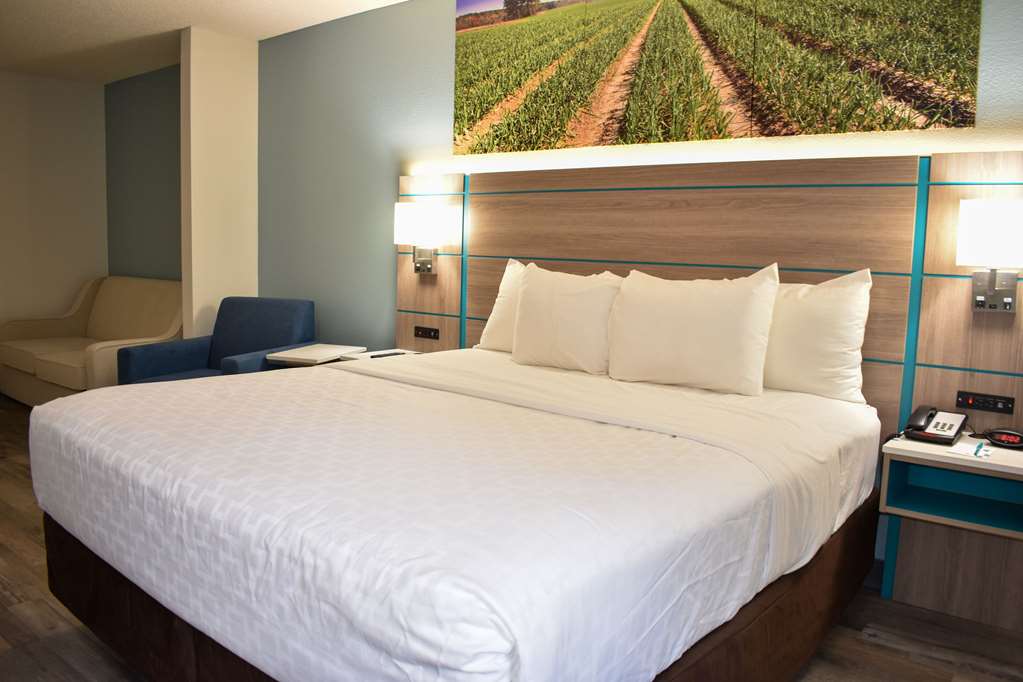 Clarion Pointe Vidalia Lyons West - photo 8