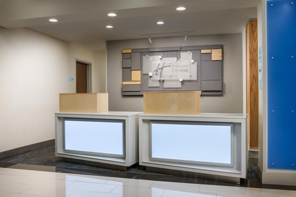 Holiday Inn Express & Suites Oakhurst Yosemite Park Area - photo 27