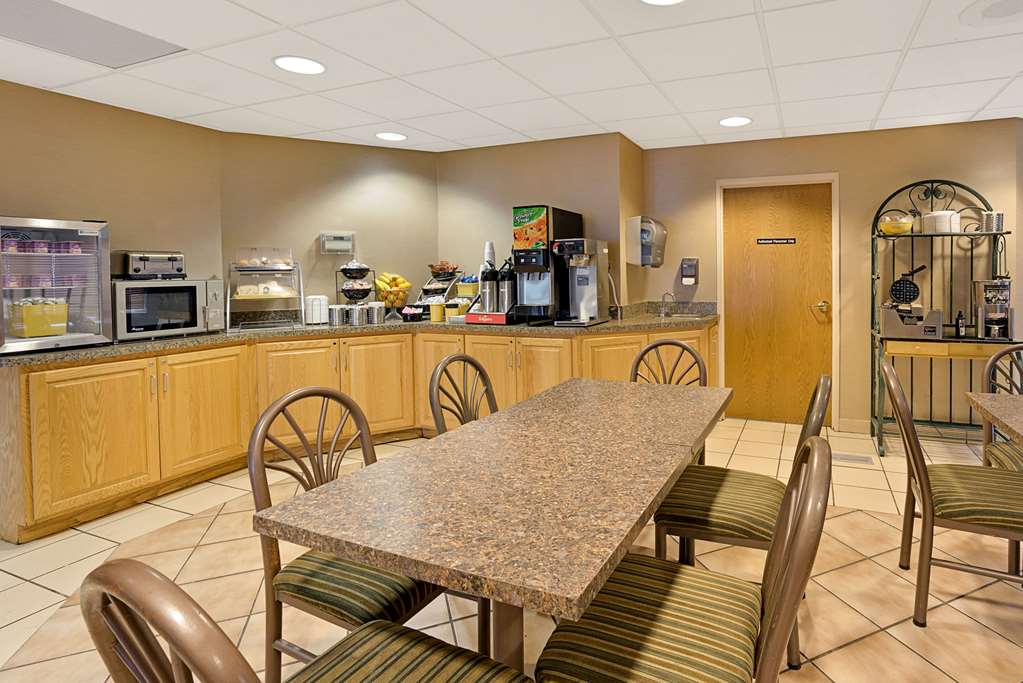 Days Inn by Wyndham Eagan Minnesota Near Mall of America - photo 31