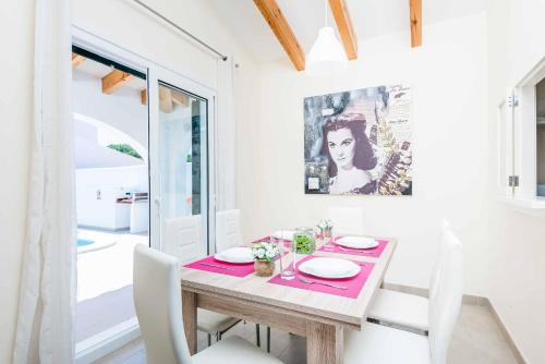 Villa Anabel — 4-Star Luxury Hotel in Mercadal, Spain