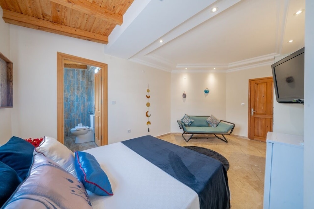 Lacitrus Villa Hotel — Kas — photo 5