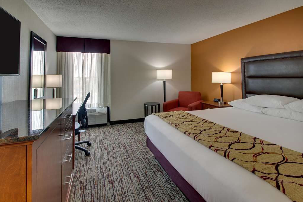 Drury Inn & Suites Evansville East - photo 26