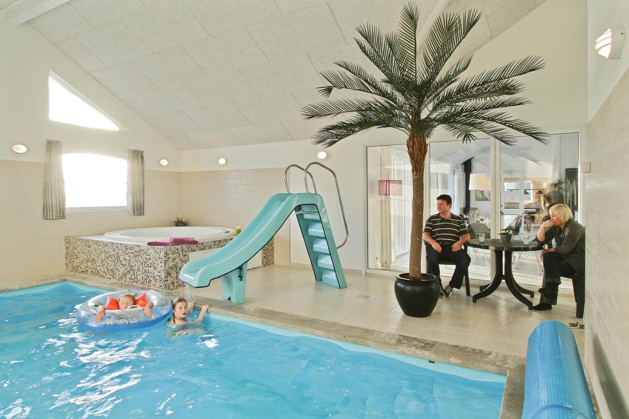 Luksus poolhus L21 in Harboore, Denmark