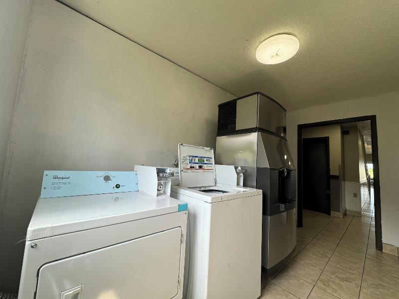 South Ridge Inn - photo 4