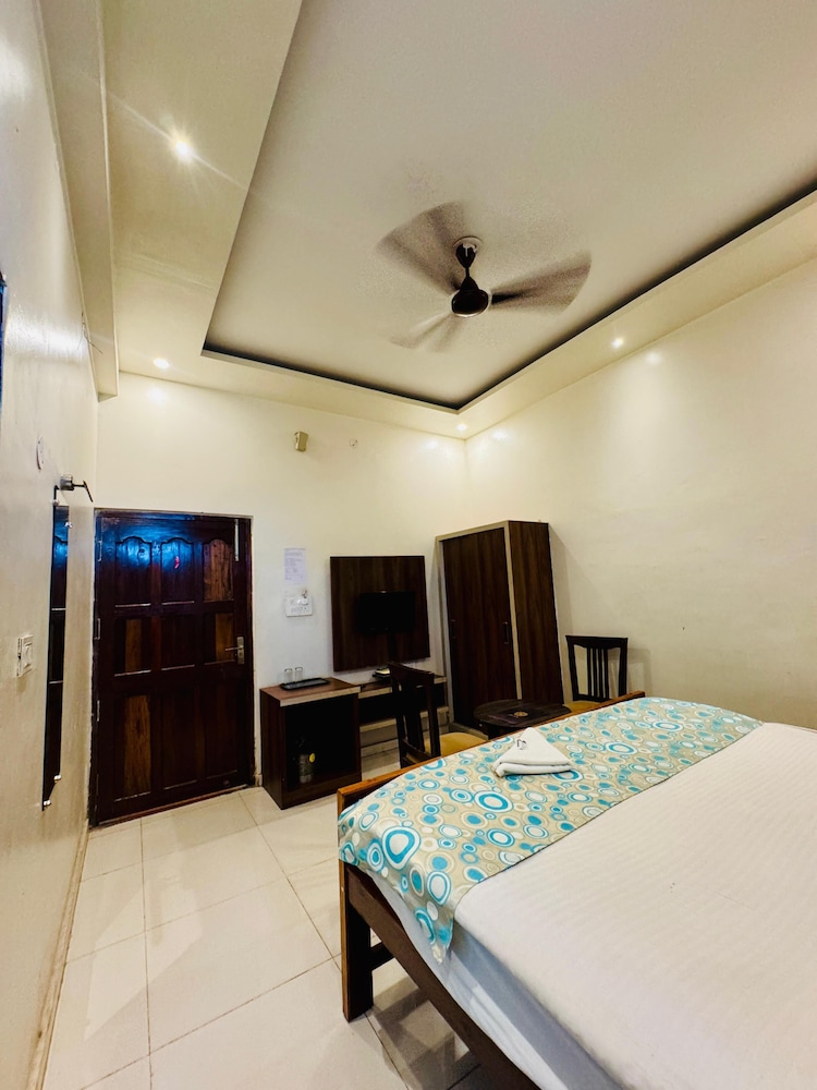 Sahani Hotel — Varanasi — photo 2