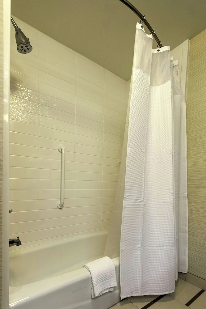 Fairfield Inn & Suites Meridian - photo 13