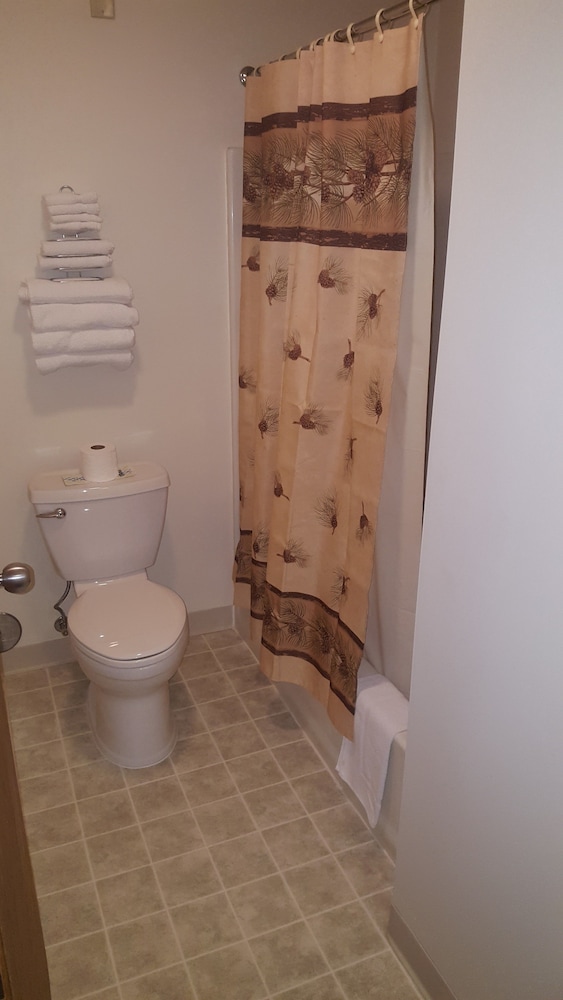 Chicaugon Lake Inn - photo 20