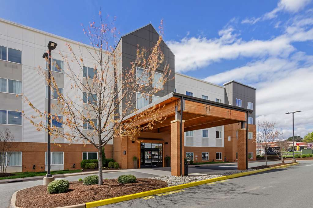 Country Inn & Suites by Radisson Charlottesville UVA VA — hotel in Charlottesville