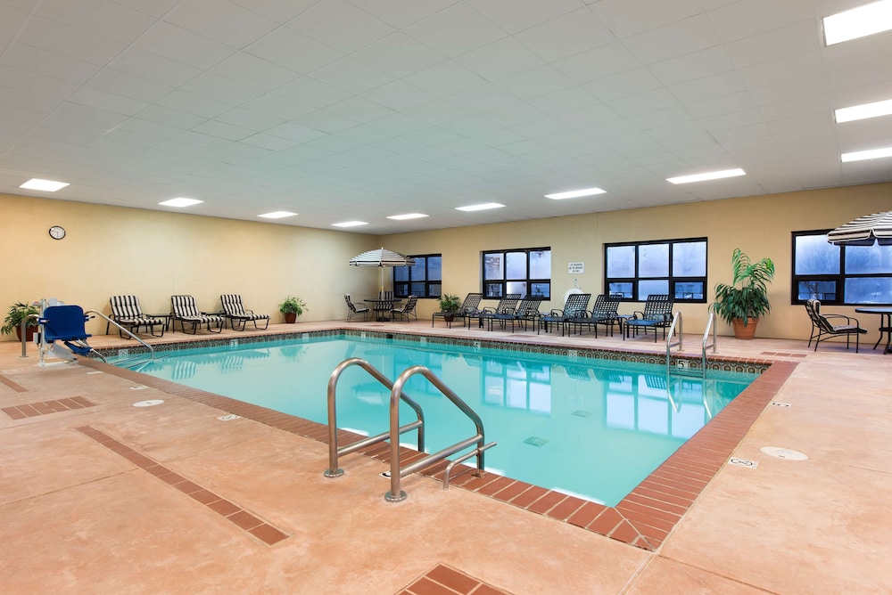 Hampton Inn Seymour - photo 30