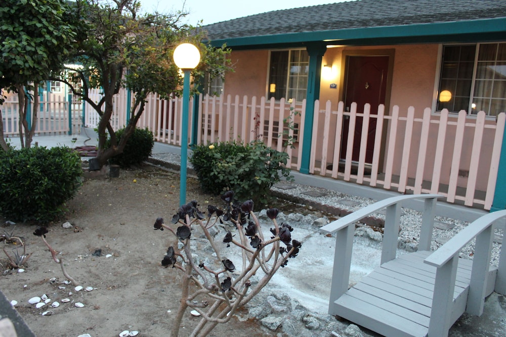 Riverside Inn & Suites Santa Cruz - photo 64