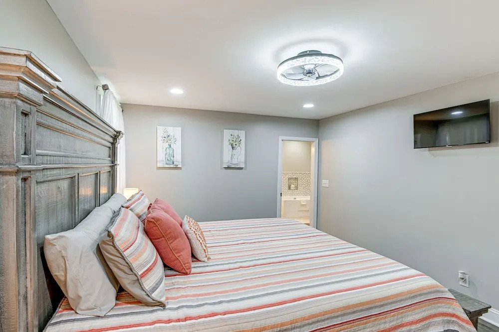 Family friendly Home w Yard: 27 Mi to Nashville
