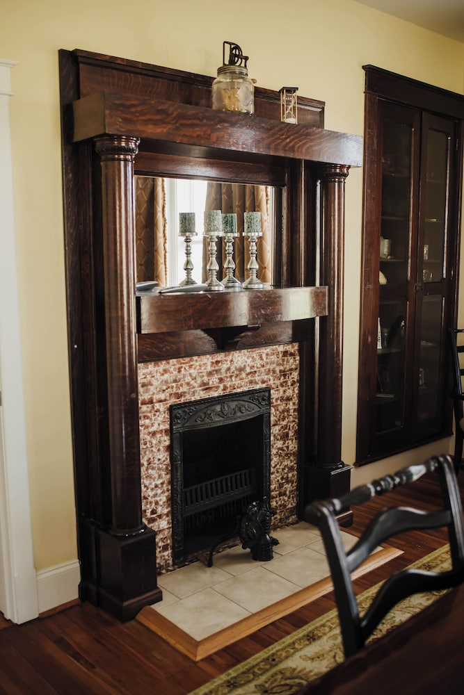 Grand Lux Inn - photo 44