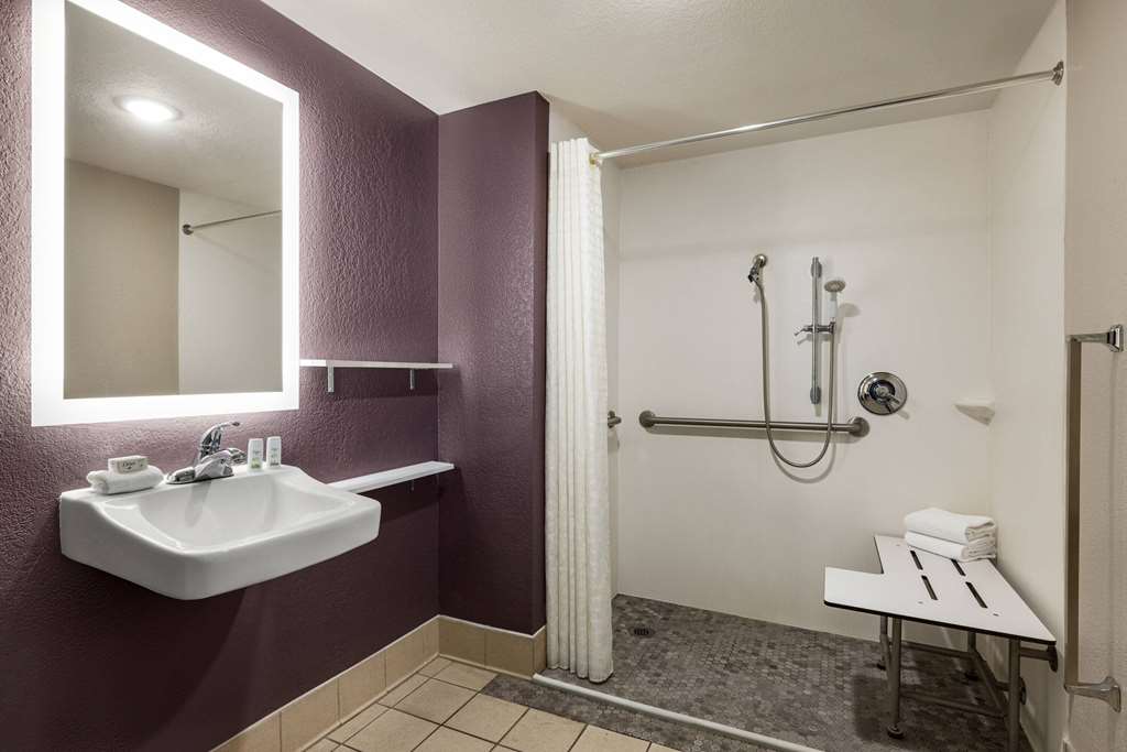 La Quinta Inn by Wyndham San Antonio Lackland - photo 31