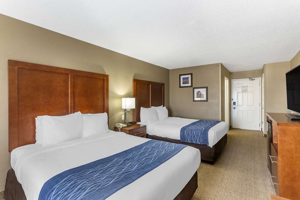 Comfort Inn Gurnee near Six Flags - photo 16
