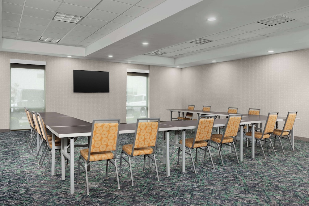 Home2 Suites by Hilton Knoxville West - photo 34