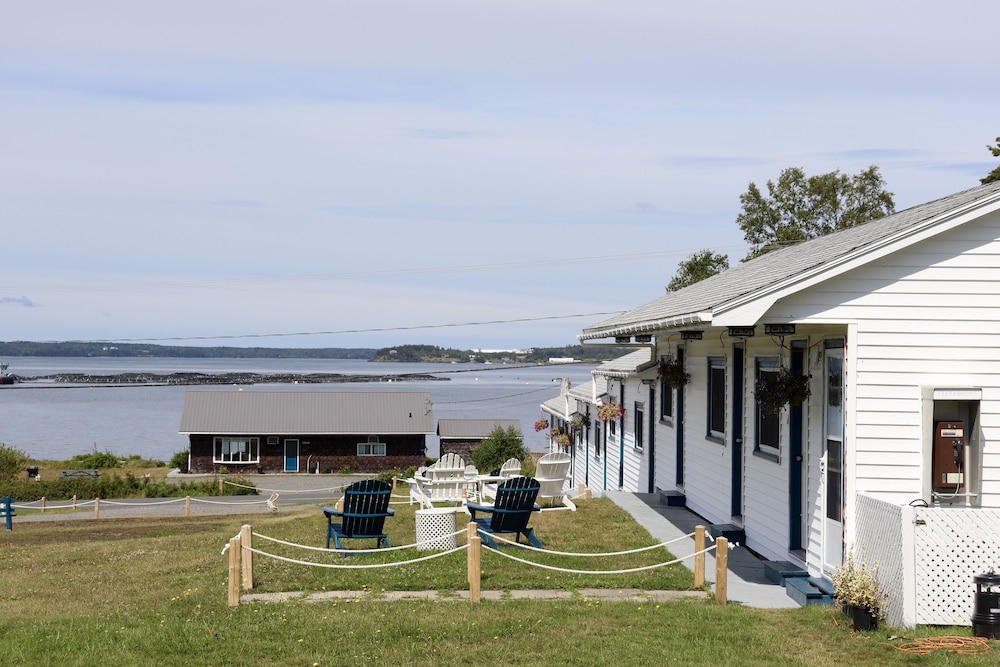 Friars Bay Inn & Cottages in Fredericton, Canada