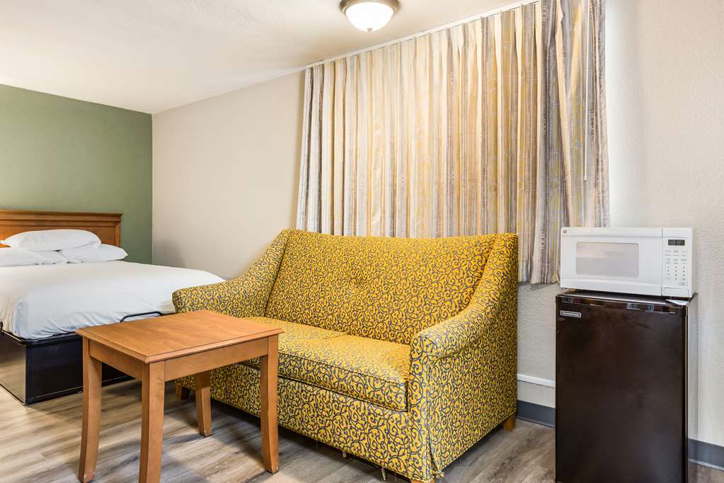 Americas Best Value Inn Lebanon MO - photo 19