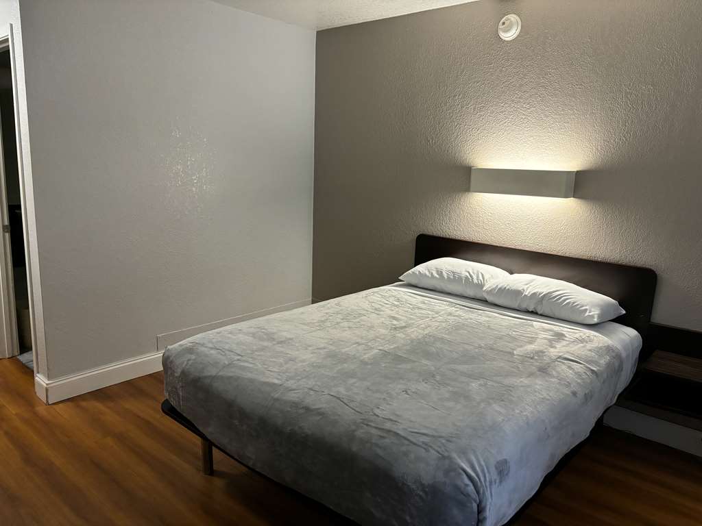 Motel 6 Pensacola FL Airport West - photo 6