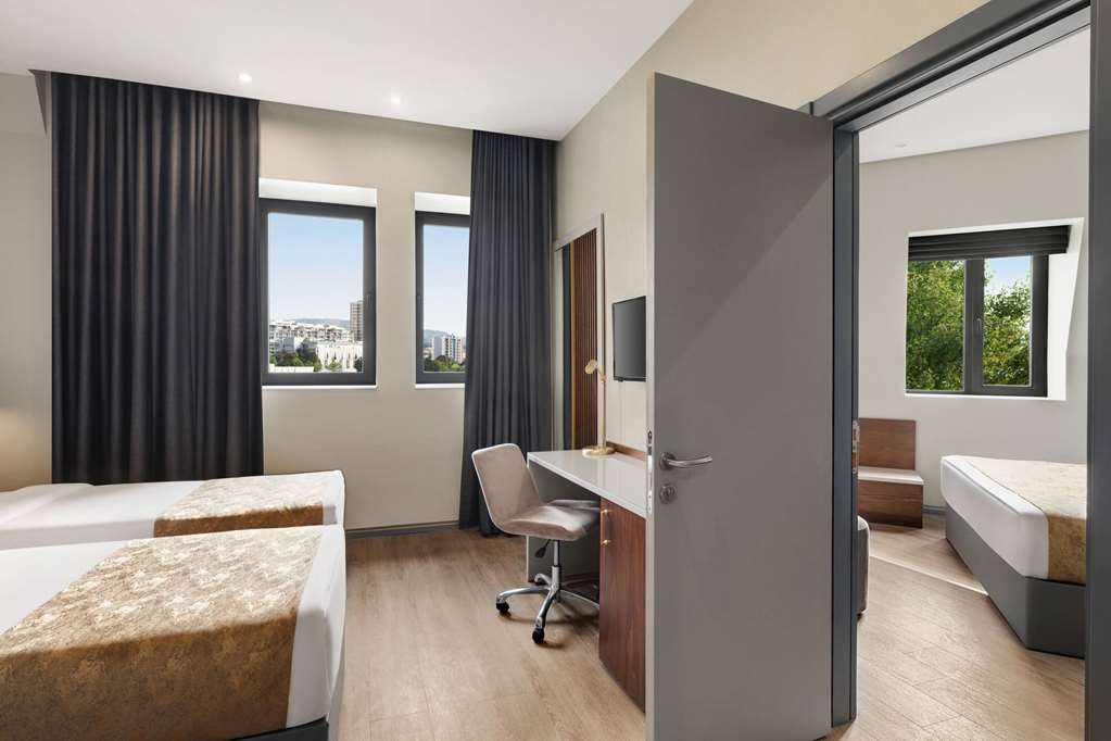 Guest room
