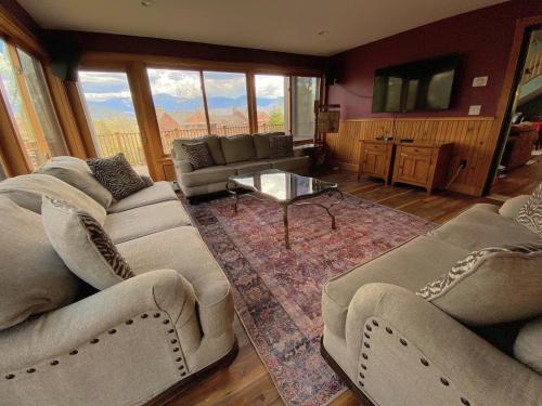 P5 Ski in Ski out rare find Presidential View single family with garage pool table ping pong - photo 19