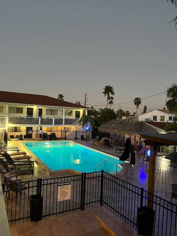 Holiday Isles Resort - photo 129