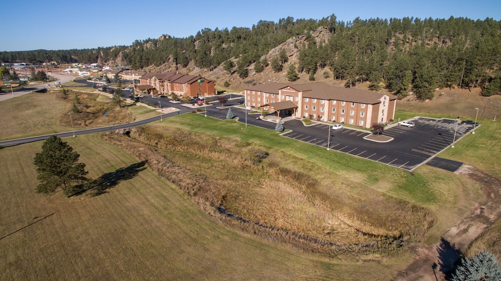 Holiday Inn Express & Suites Custer Mt Rushmore - photo 46