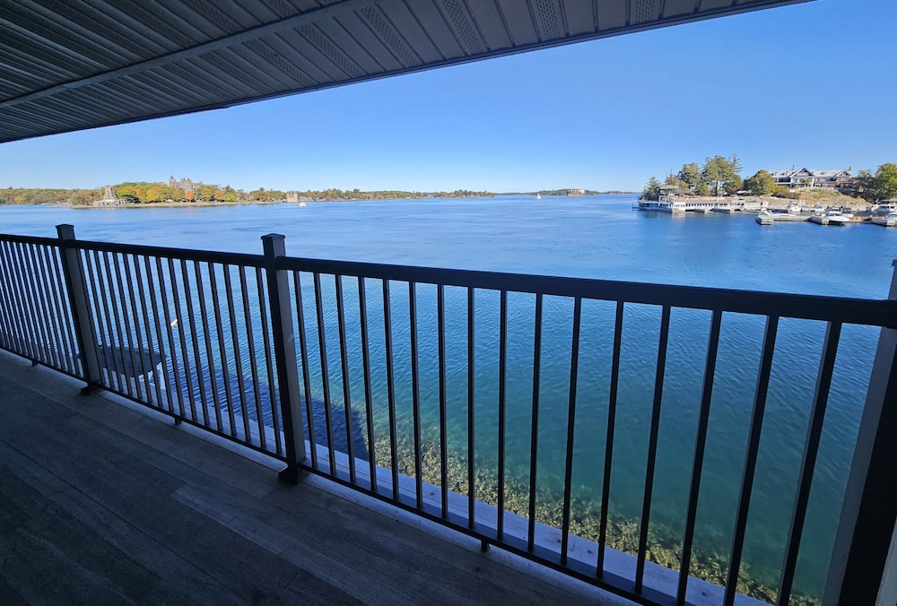 Capt. Thomson's Resort - photo 37