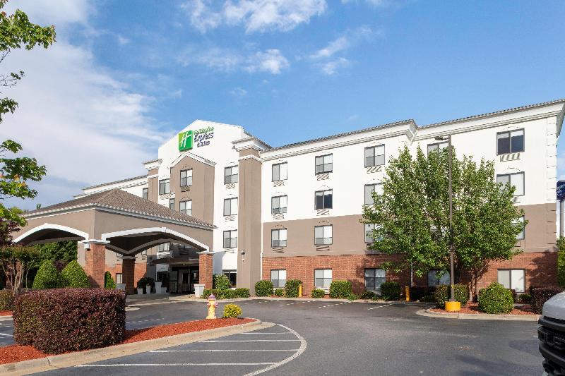 Holiday Inn Express & Suites Roanoke Rapids SE by IHG - featured photo