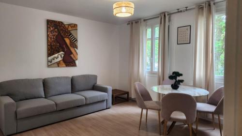 Paris Nest - carbon neutral hotel in Stains