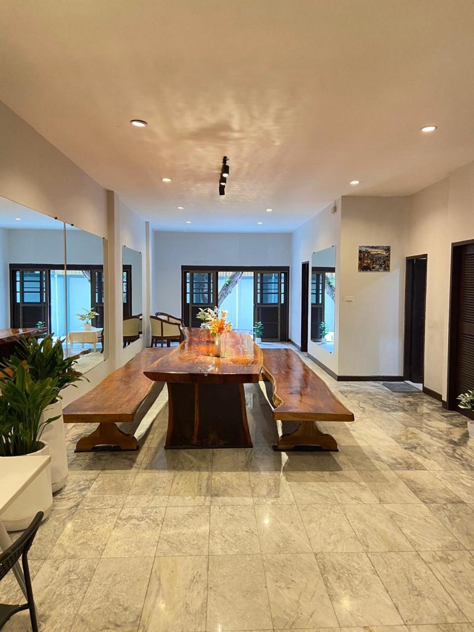 3 Brothers House BKK