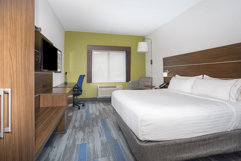 Holiday Inn Express Kansas City at the Legends by IHG - photo 5