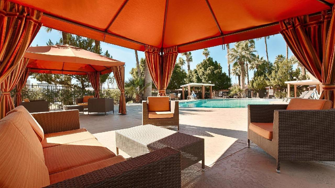 Surestay Hotel By Best Western Blythe - photo 9