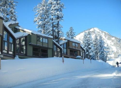 Courchevel by Mammoth Reservation Bureau - photo 16