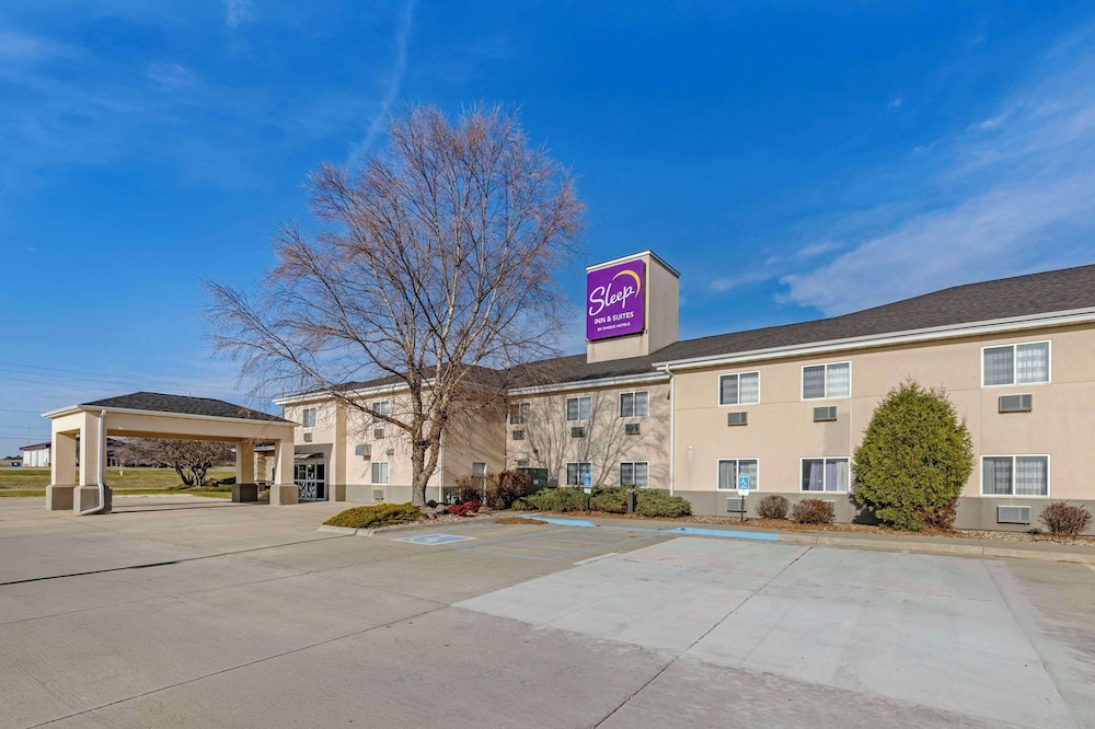 Sleep Inn & Suites Charles City — hotel in Charles City