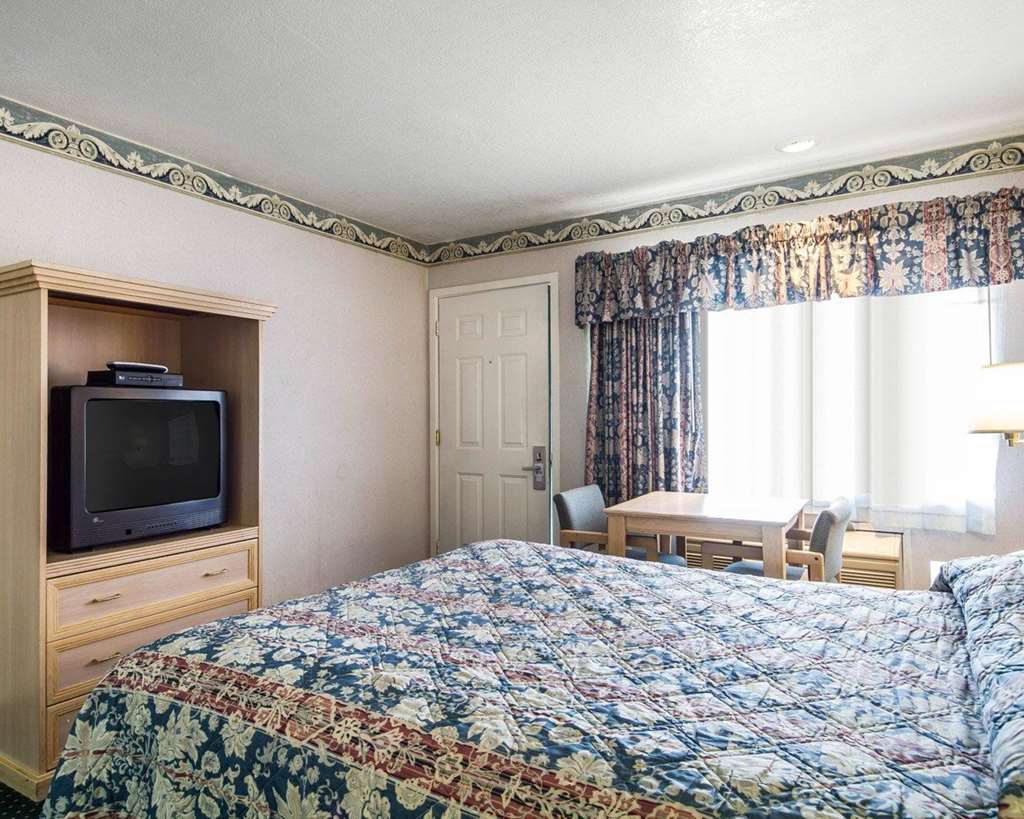 Rodeway Inn Monterey Near Fairgrounds - photo 12