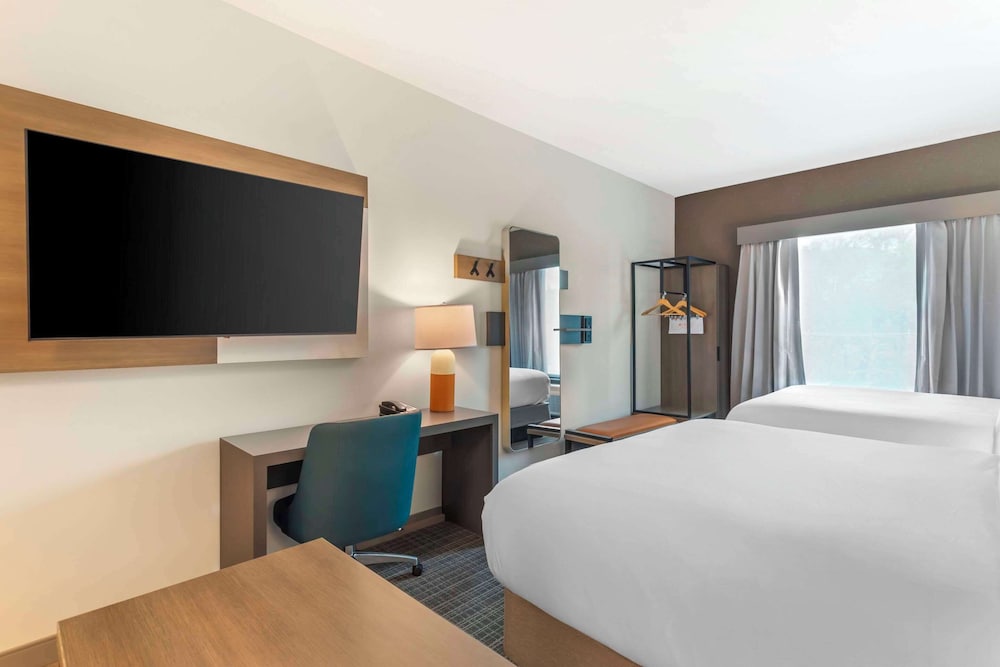 Comfort Suites Gatlinburg Downtown Convention Center - photo 33