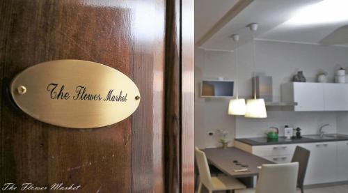 The Flower Market Apartment — 4-Star Luxury Hotel in Rome, Italy