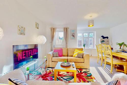 Super Quiet 4 Bed Family House in Gravesend — 4-Star Luxury Hotel in Gravesend, United Kingdom