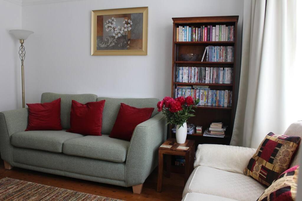 Spring Gardens 4 Bedroom Seaside Family Home — 4-Star Luxury Hotel in Shanklin, United Kingdom