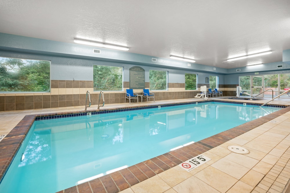 Holiday Inn Express & Suites Marysville by IHG - photo 20