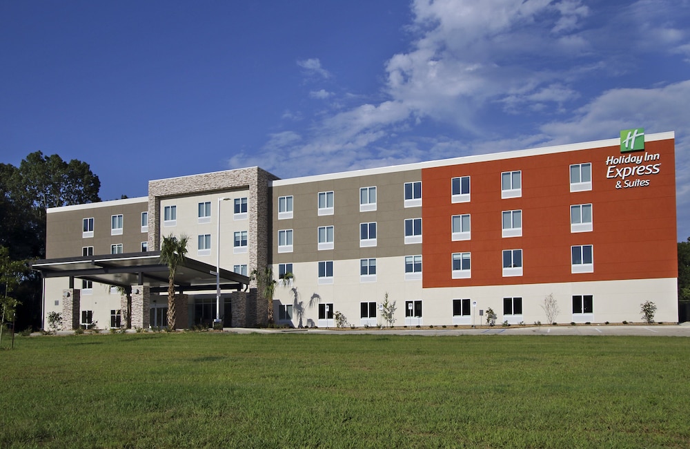 Holiday Inn Express & Suites Columbus North by IHG - photo 42