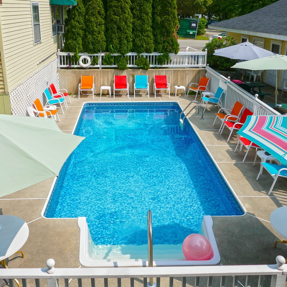 Beach Motel & Suites - photo 36