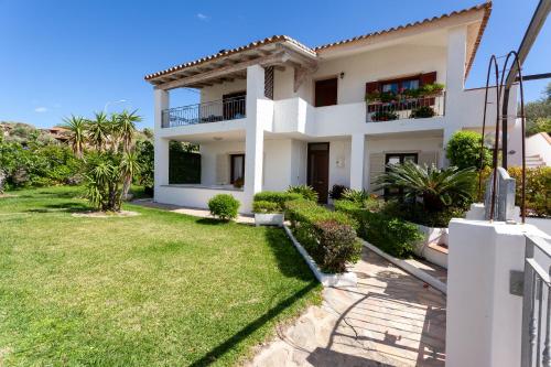 Villetta Aurora — 4-Star Luxury Hotel in San Teodoro, Italy