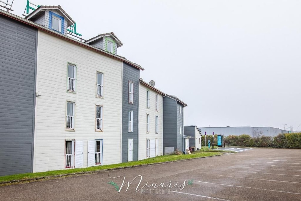 B Hotel Troyes Aéroport in La Chapelle-Saint-Luc, France