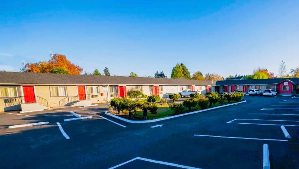 Oyo Hotel Portland Or Near Airport - photo 3