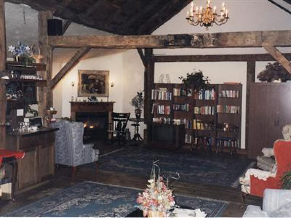 Sturbridge Country Inn - photo 19