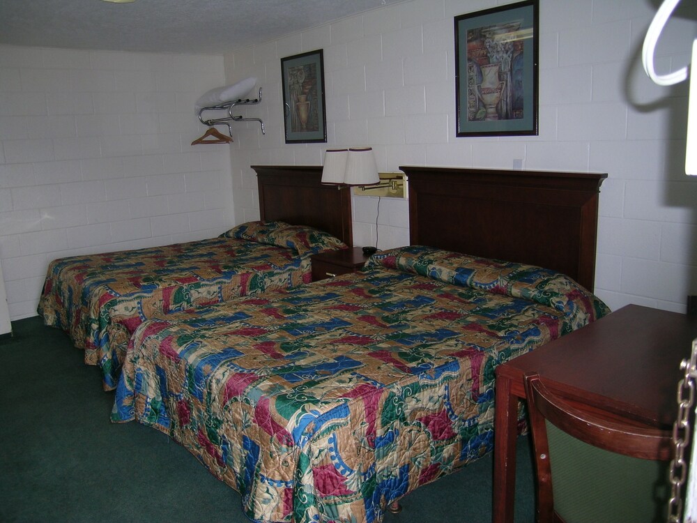 Travel Inn of La Junta - photo 11