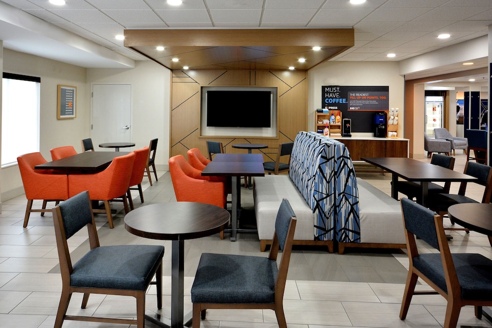 Holiday Inn Express Richmond I 64 Short Pump Area by IHG - photo 46
